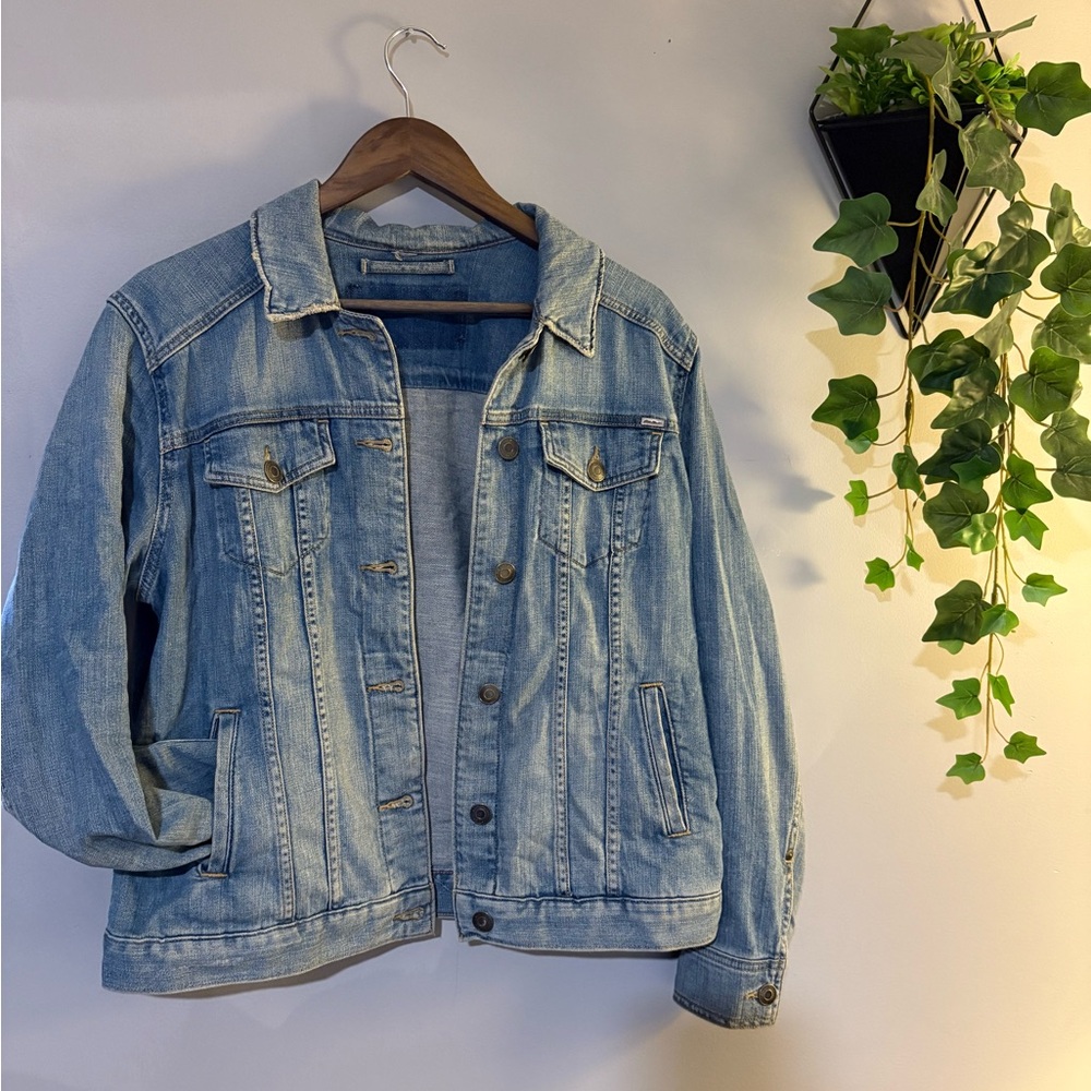 EDDIE BAUER | Classic Jean Jacket